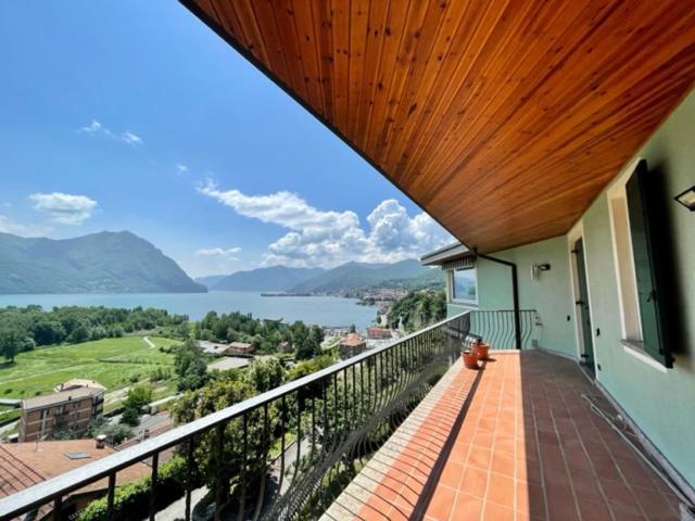 Casa Caponetti Villa Costa Volpino Exteriör bild