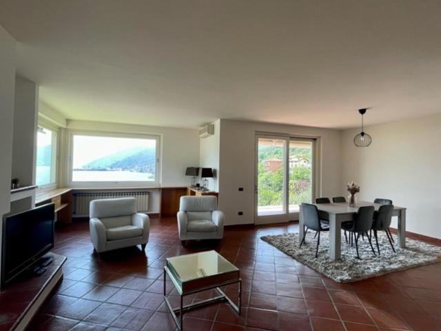 Casa Caponetti Villa Costa Volpino Exteriör bild